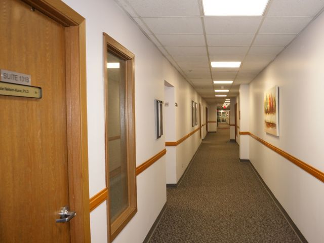 Suite 101 E
